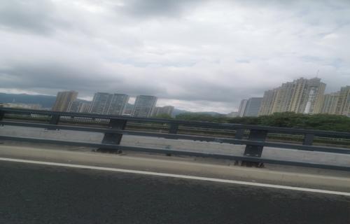vivo Y100体验千元机也能有大容量电池与轻薄机身