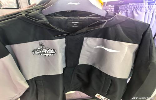 优色林标题拥抱推出美白系列Lee品牌春意与自然展现花卉图案